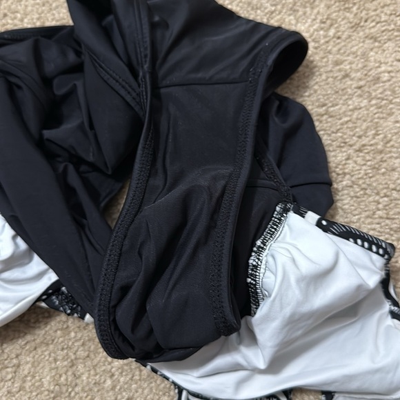 Vix Paula Hermanny Beaded Halter Tie Black White One Piece Swimsuit Size 10 - Picture 7 of 7